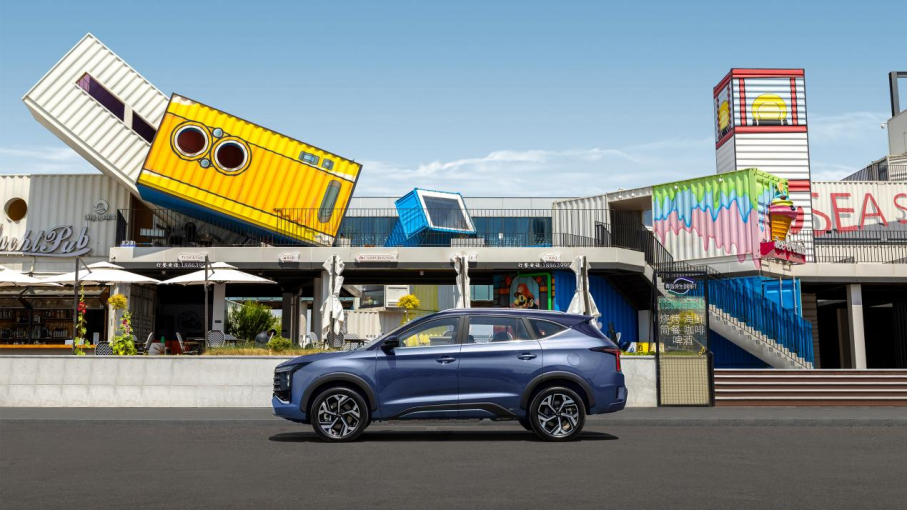 9.98-14.98万元  大七座电混SUV  尊时凯龙X8 E家正式上市2326.png